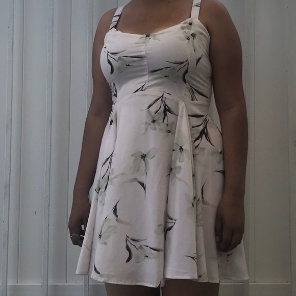 Pink Dress - Picture 2 of 6